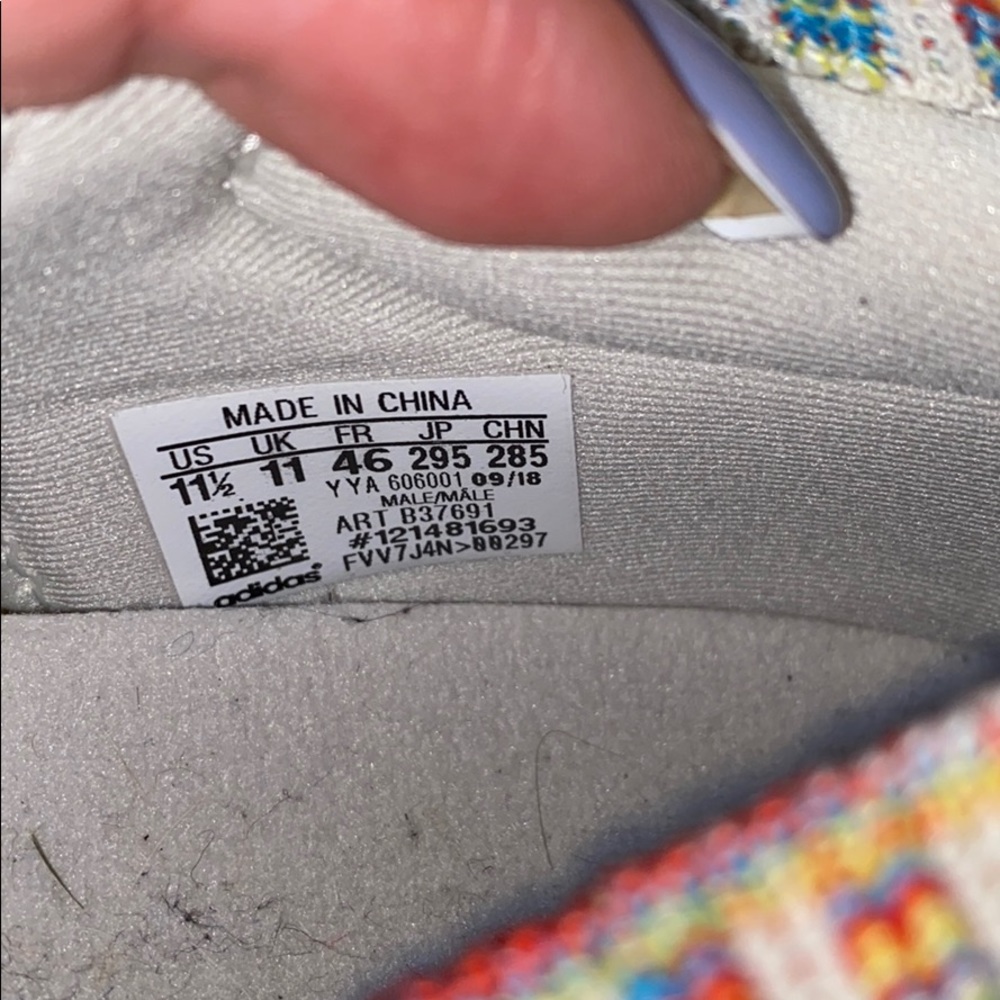 Adidas Ultra Boost Multicolor - Picture 3 of 3